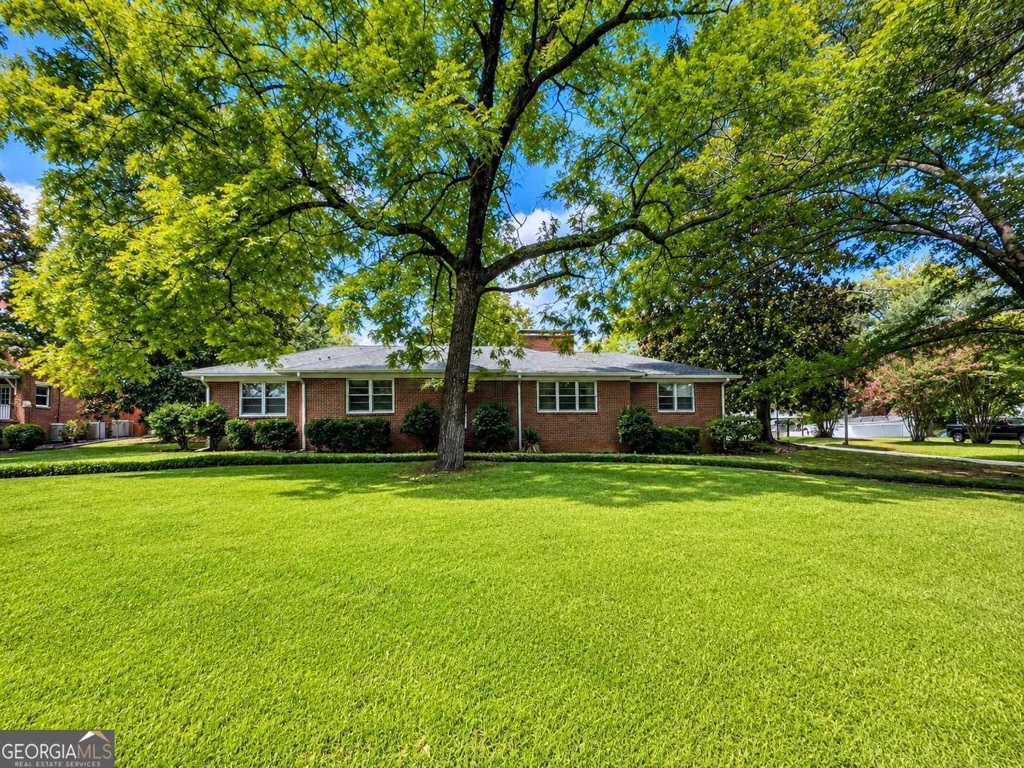 17 Deforest Avenue Property Photo 1
