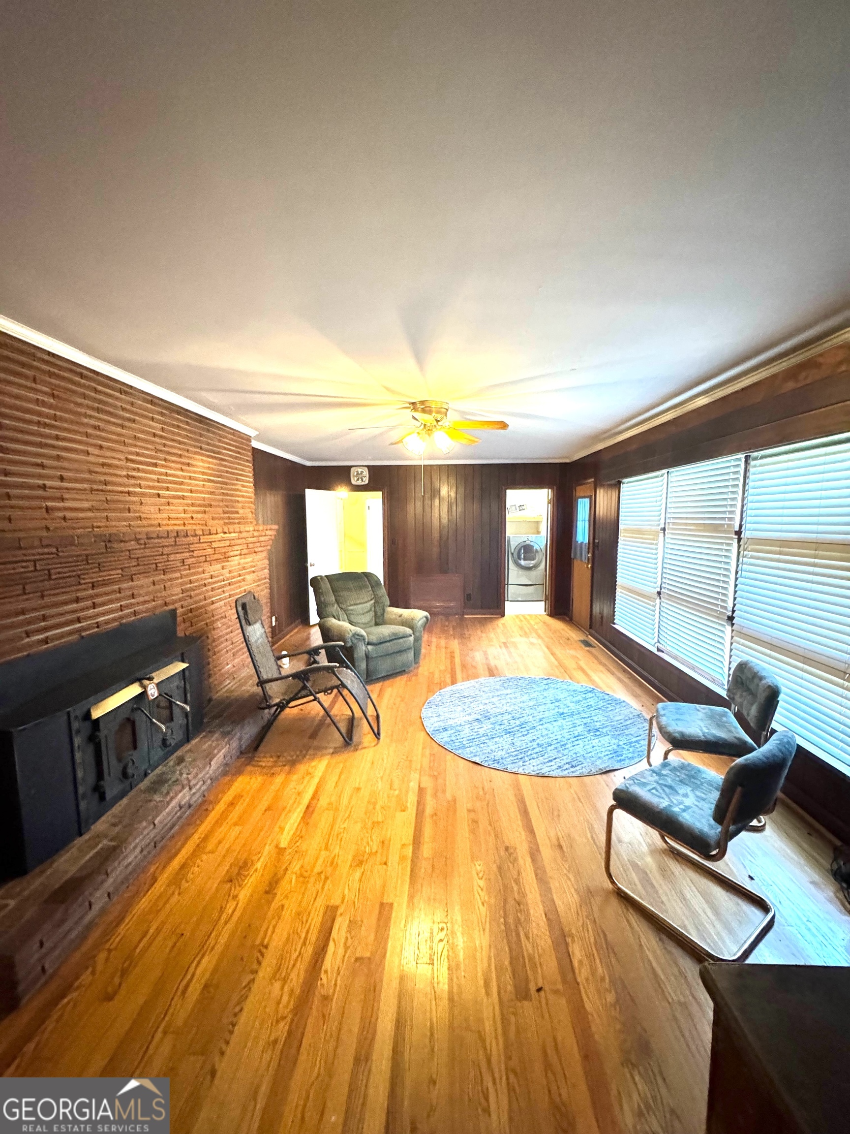 17 Deforest Avenue Property Photo 9