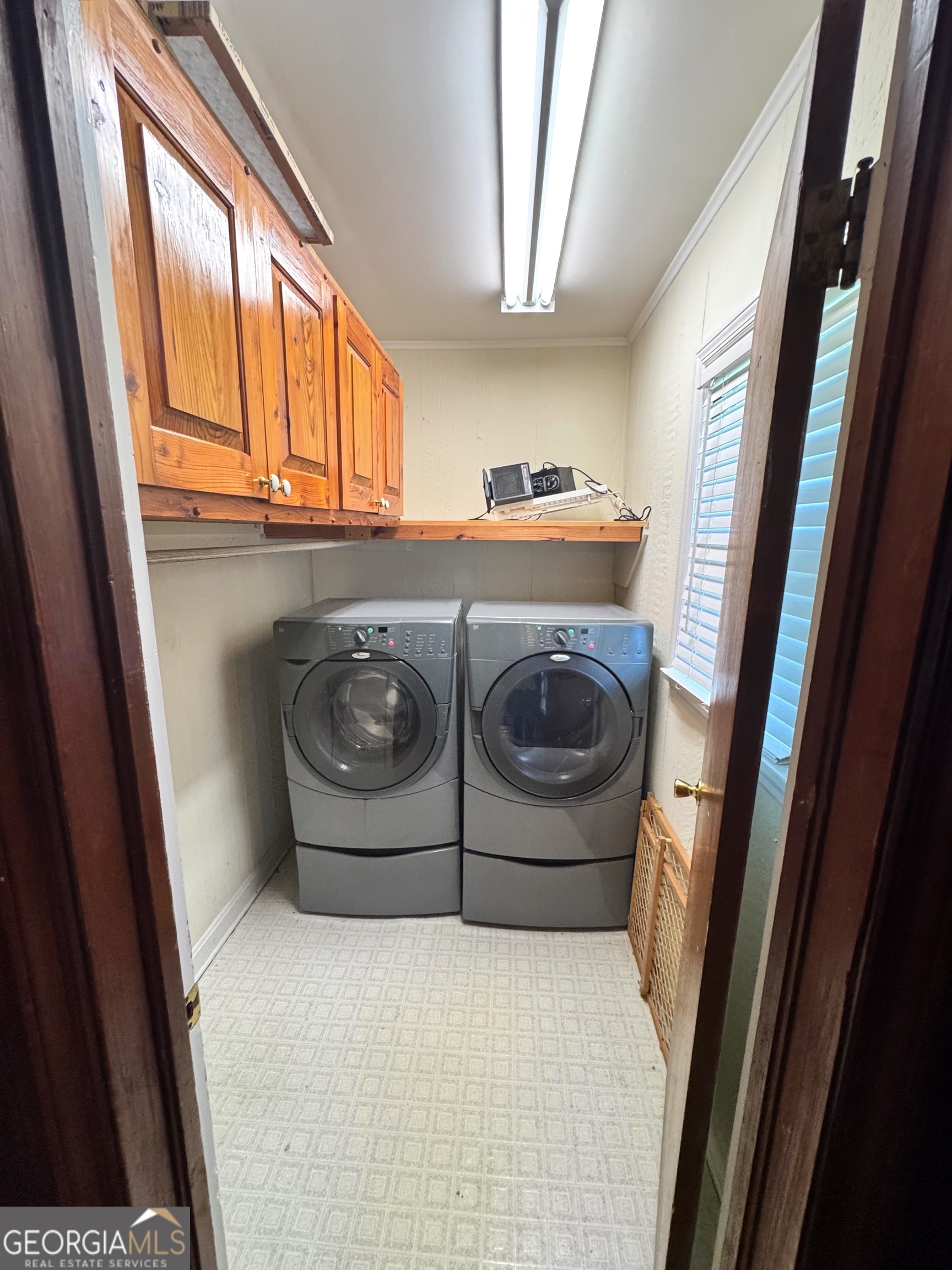 17 Deforest Avenue Property Photo 10
