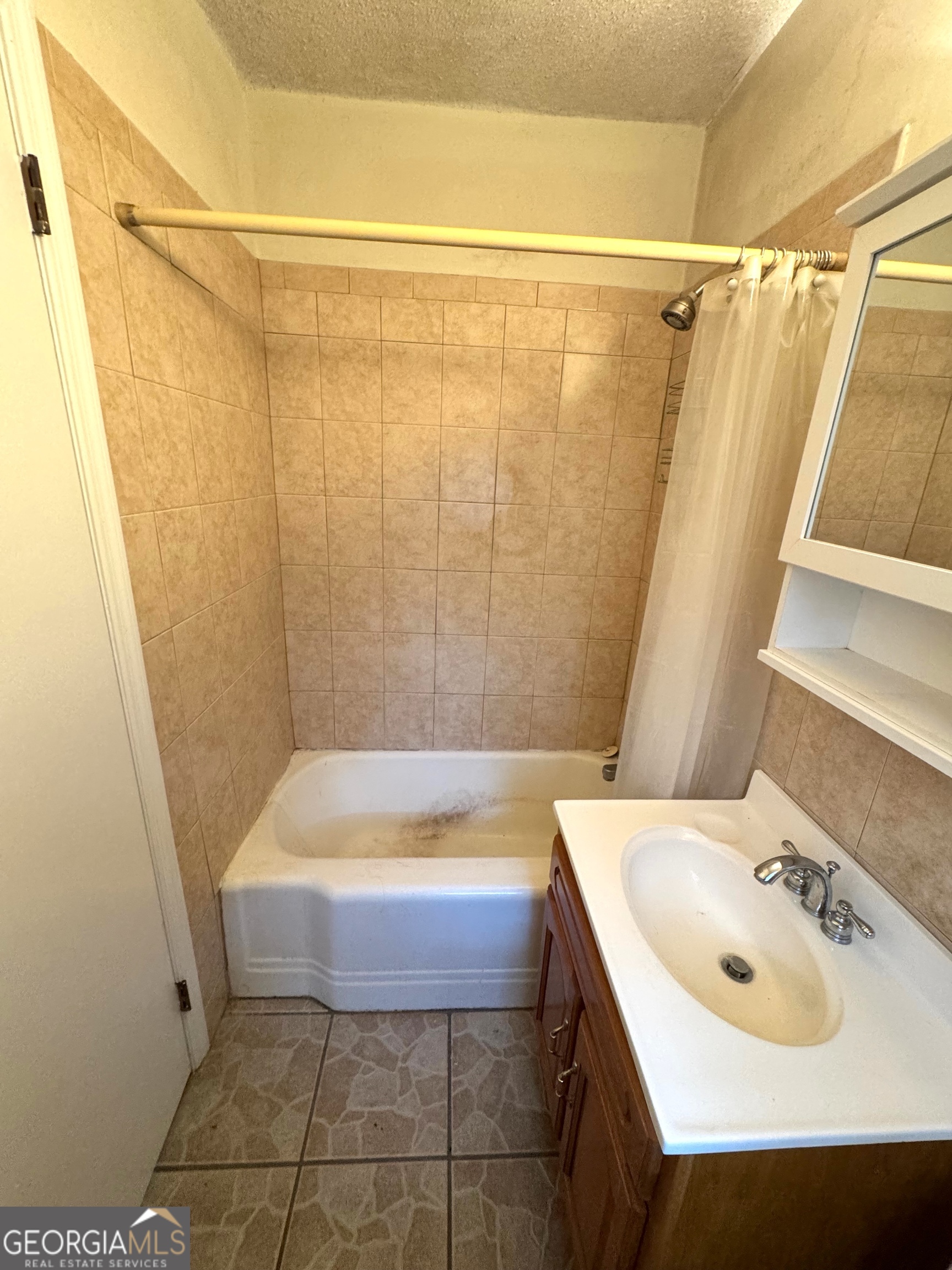 17 Deforest Avenue Property Photo 12