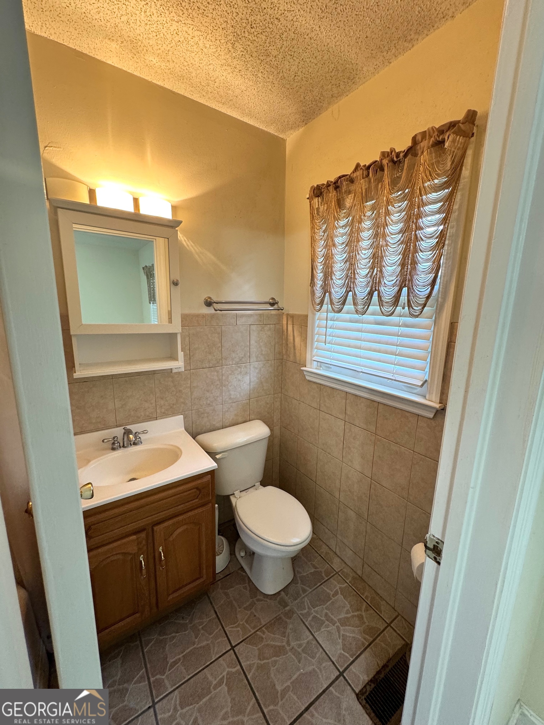17 Deforest Avenue Property Photo 13