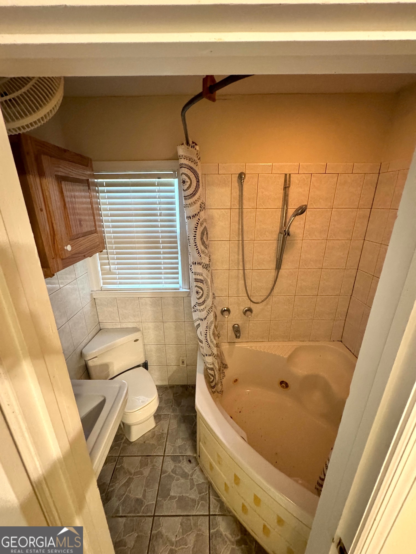 17 Deforest Avenue Property Photo 16