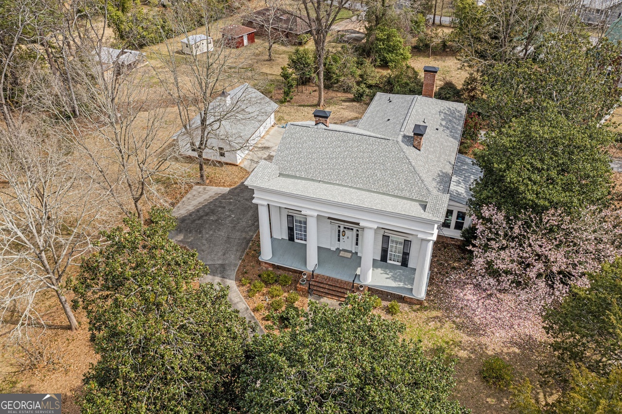 309 E Robert Toombs Avenue Property Photo 4