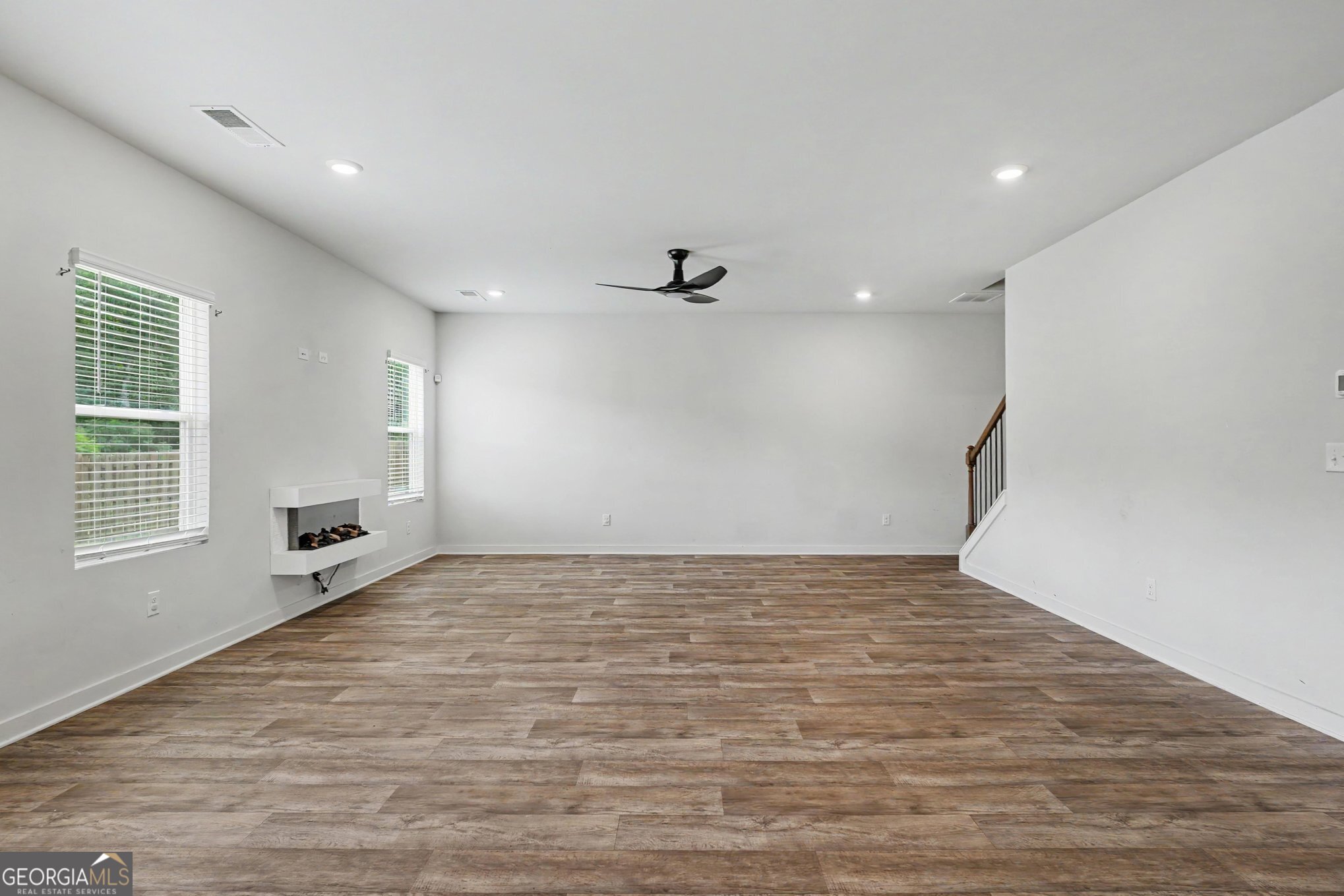 1217 Hibiscus Way Property Photo 9