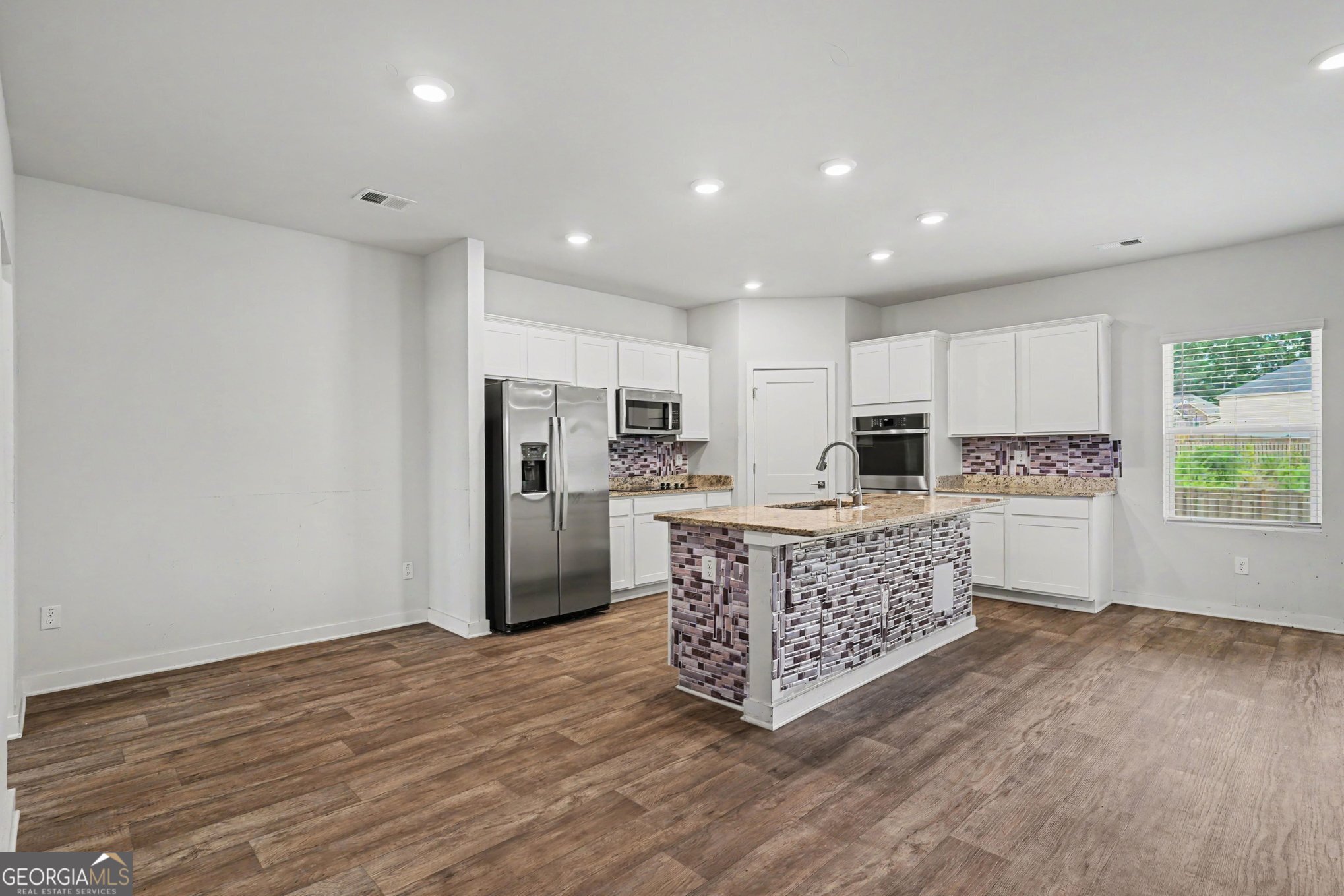 1217 Hibiscus Way Property Photo 18