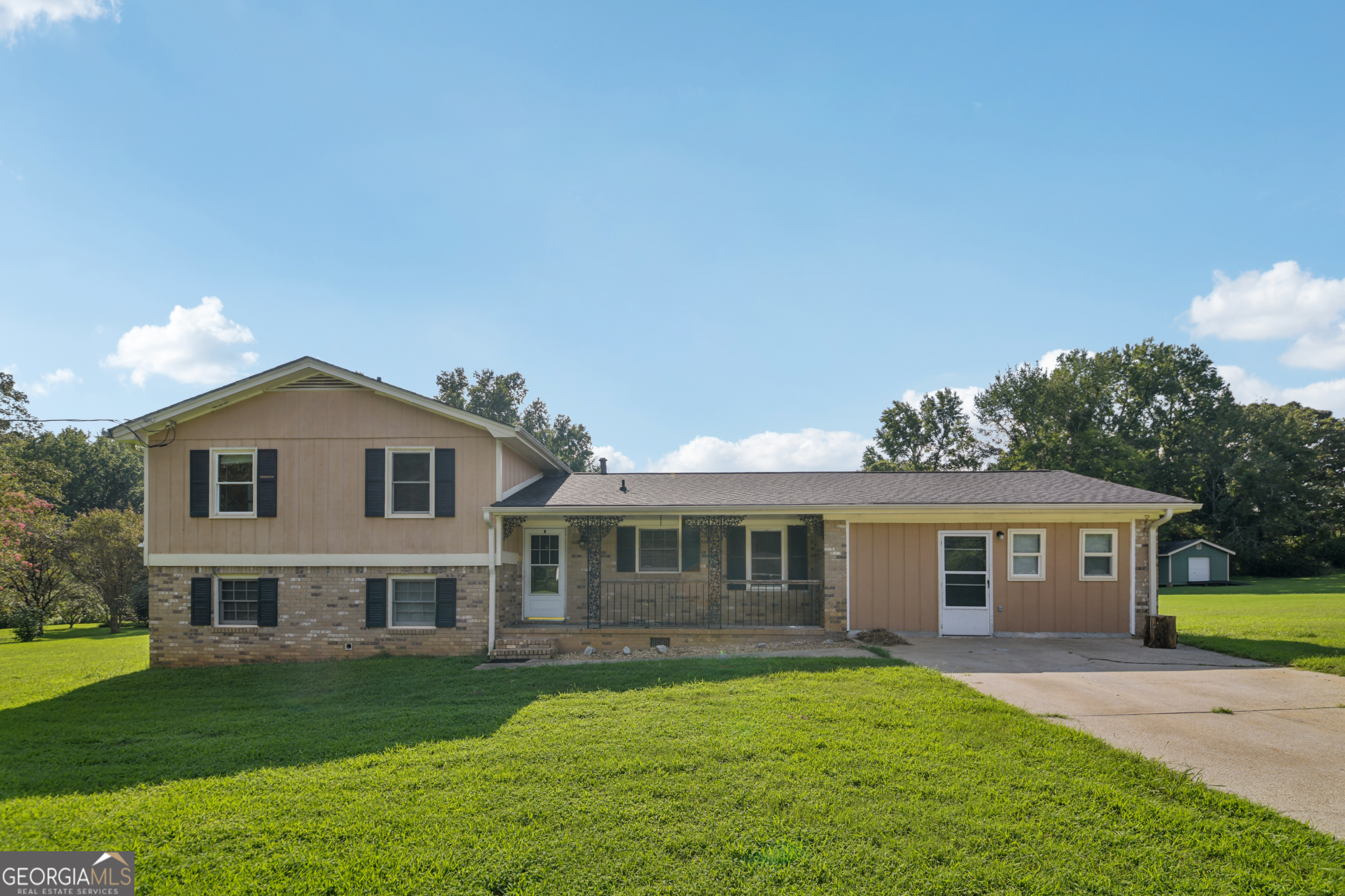 4773 Bell Circle Se Property Photo 1