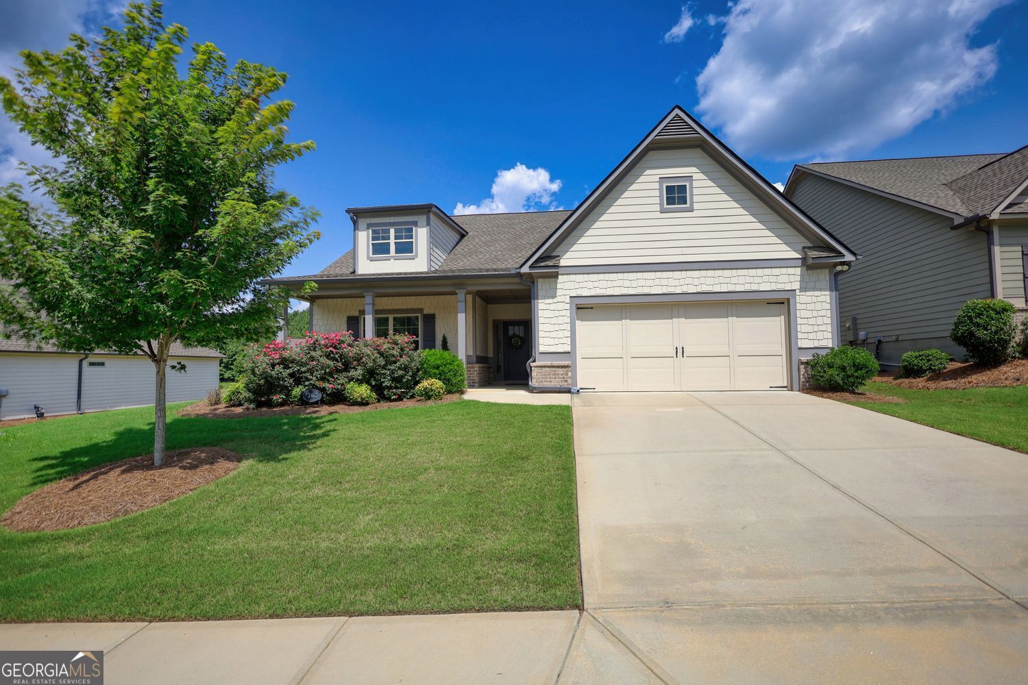 301 Club Drive Property Photo 1