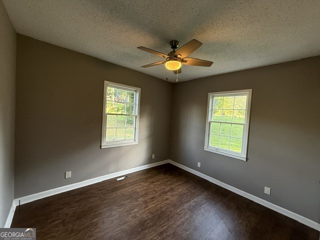 6790 Queen Mill Road Se Property Photo 9
