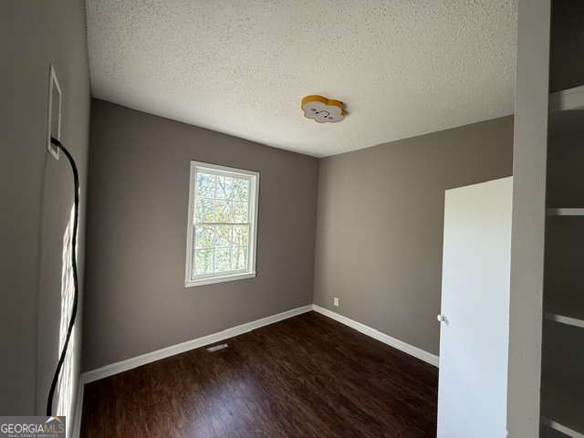 6790 Queen Mill Road Se Property Photo 10
