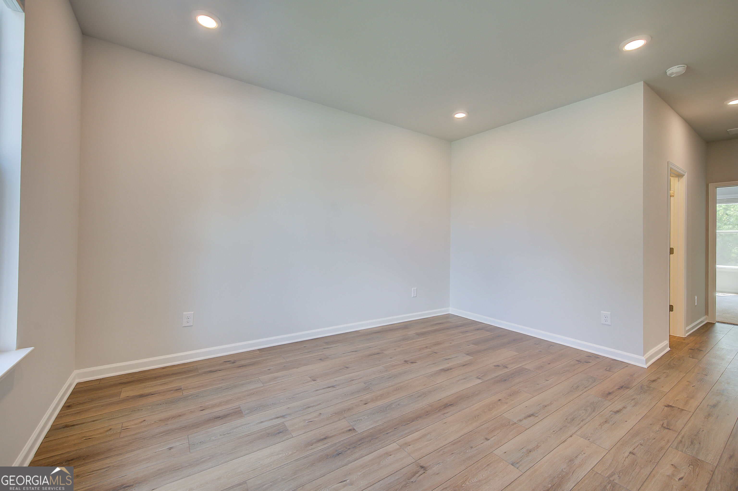 804 Moreland Drive Property Photo 6