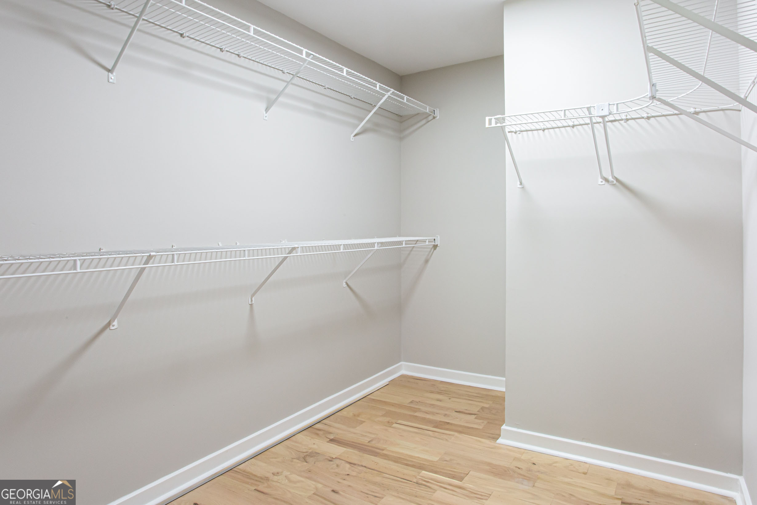 1055 Windridge Drive Property Photo 23