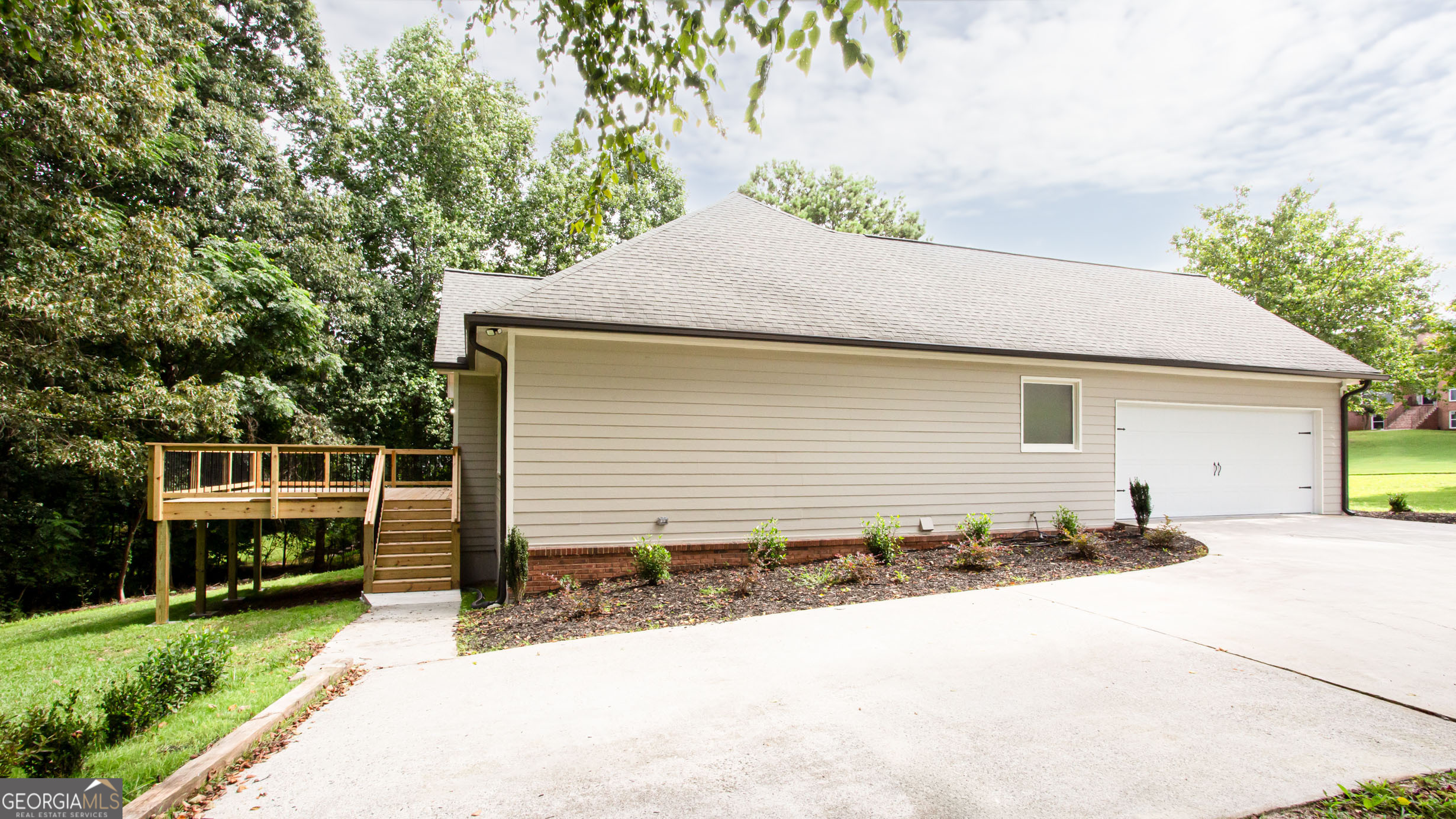 1055 Windridge Drive Property Photo 35