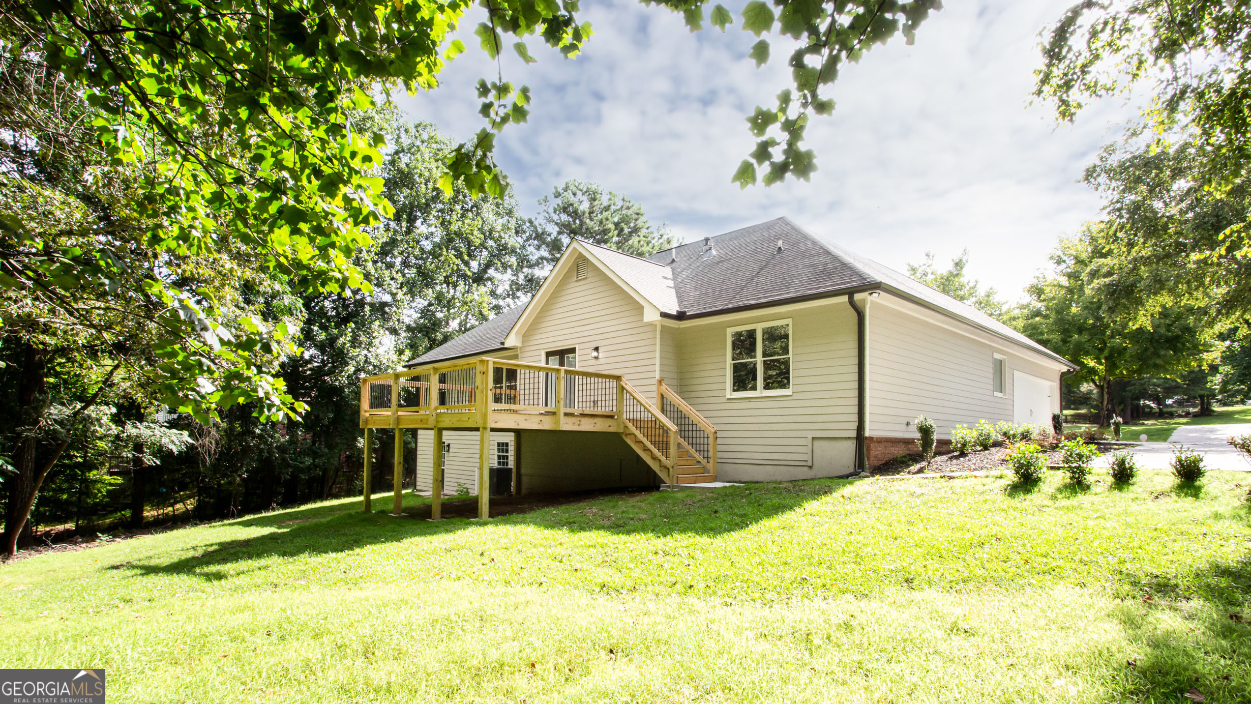 1055 Windridge Drive Property Photo 45