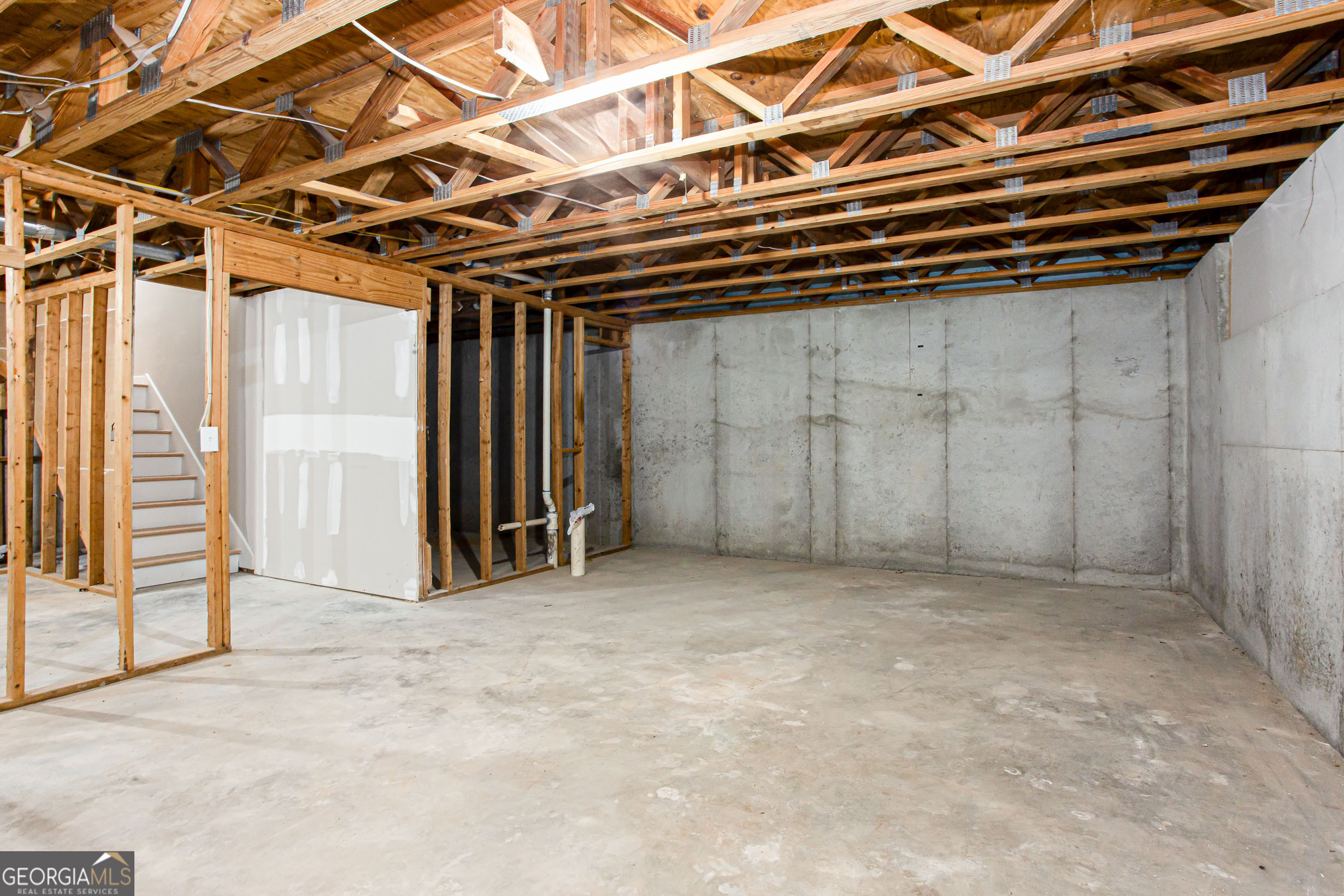 1055 Windridge Drive Property Photo 46