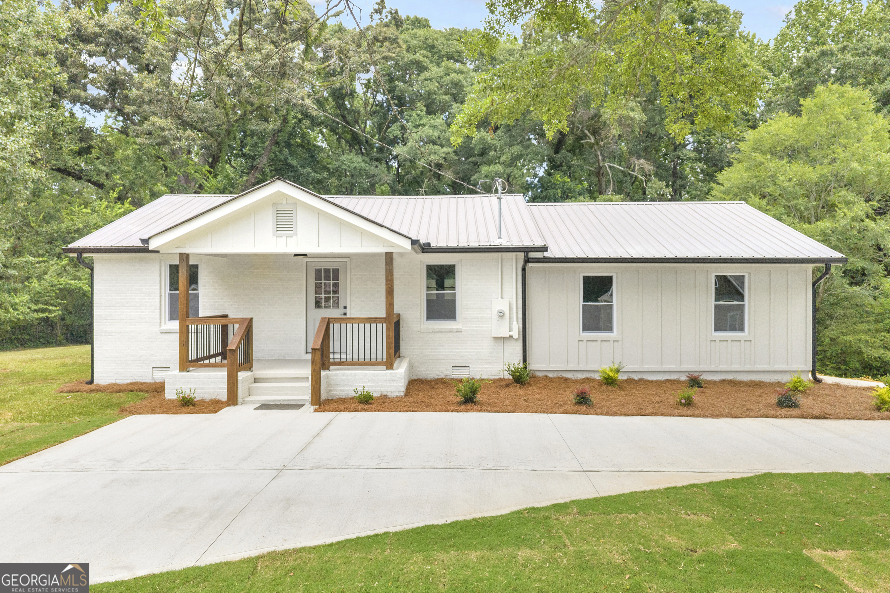 152 Mountain Creek Drive Property Photo 1