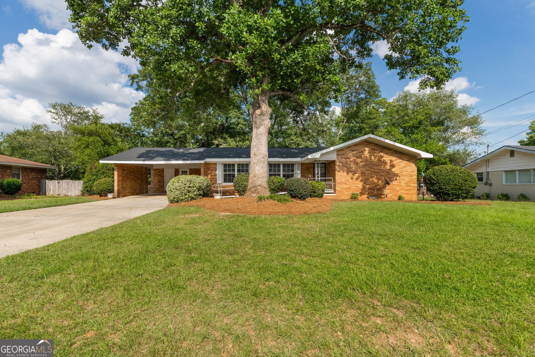 608 Meadowridge Drive Property Photo 2