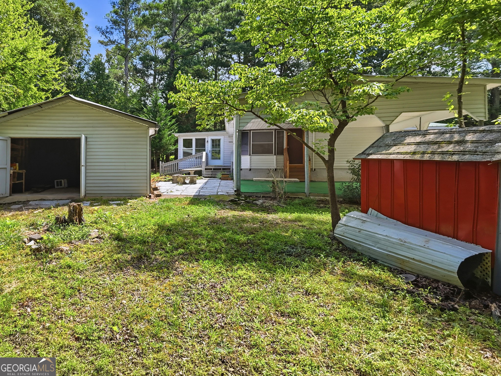 370 Thompson Lane Property Photo 6