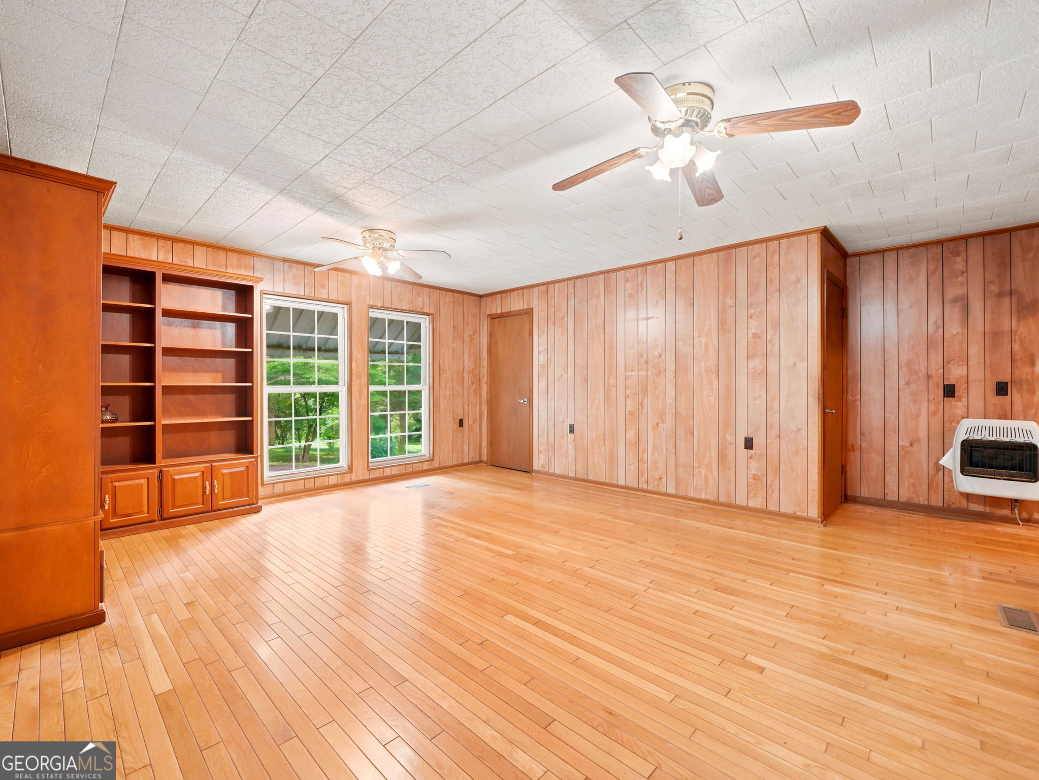 370 Thompson Lane Property Photo 16