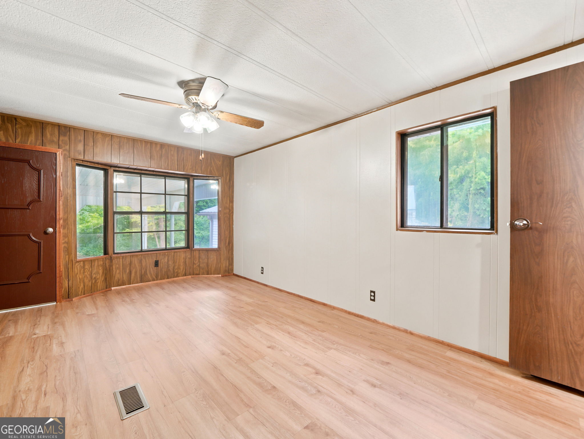 370 Thompson Lane Property Photo 34