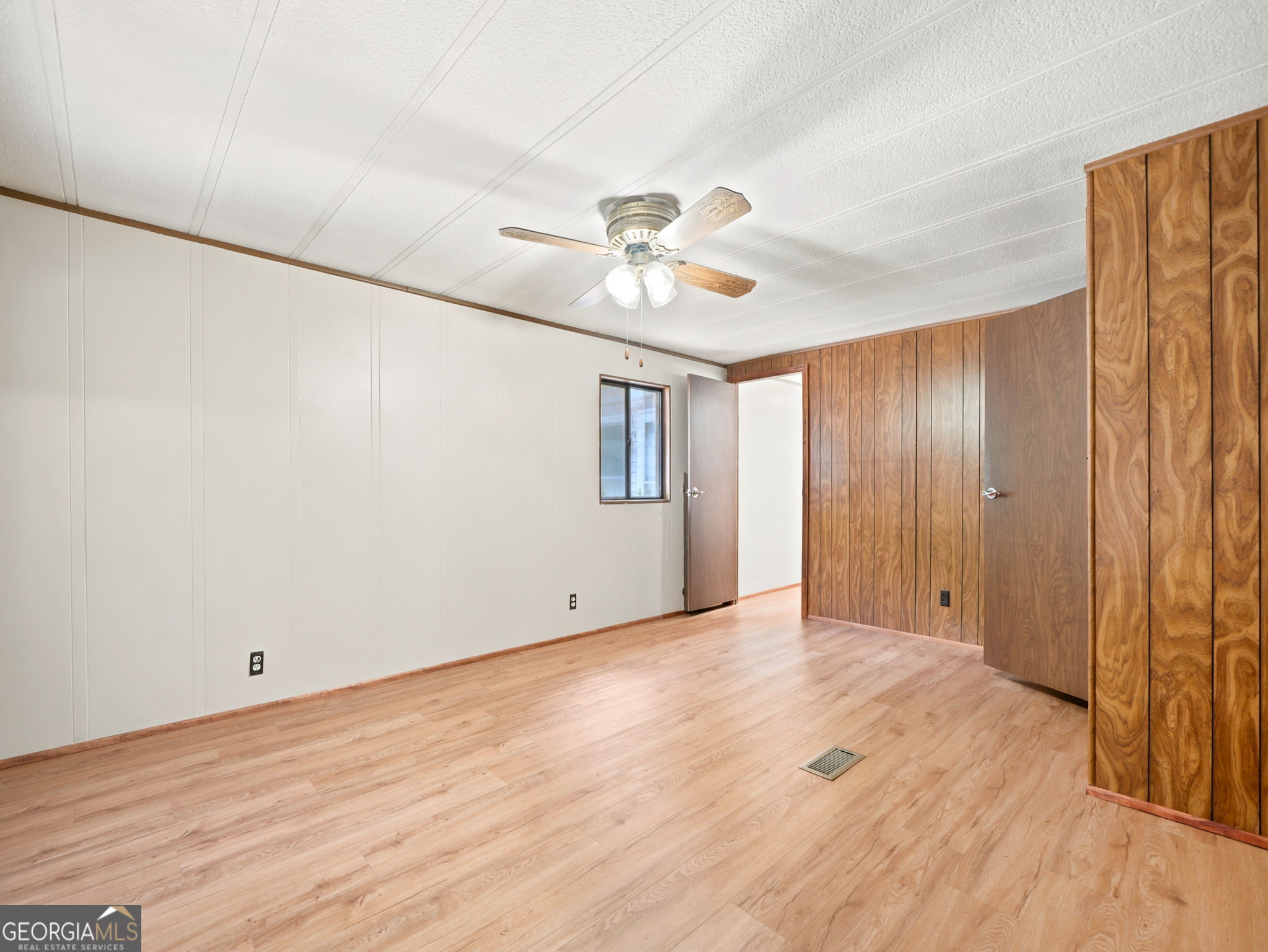 370 Thompson Lane Property Photo 36