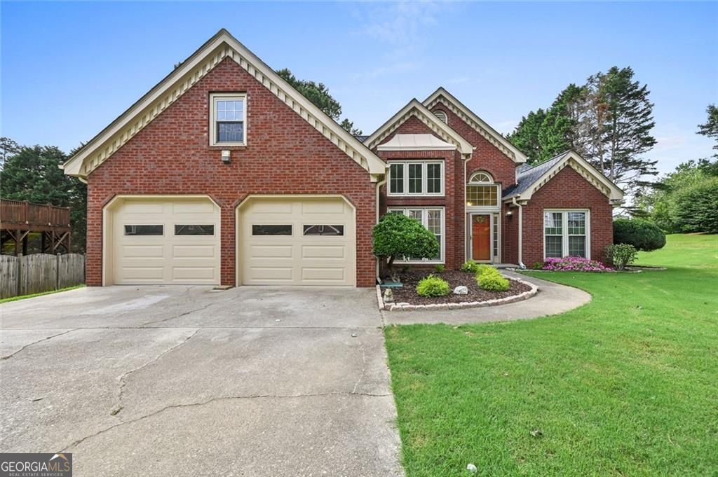 245 Walford Court Property Photo 2