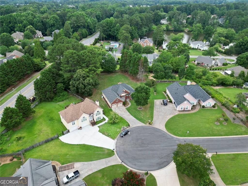 245 Walford Court Property Photo 4
