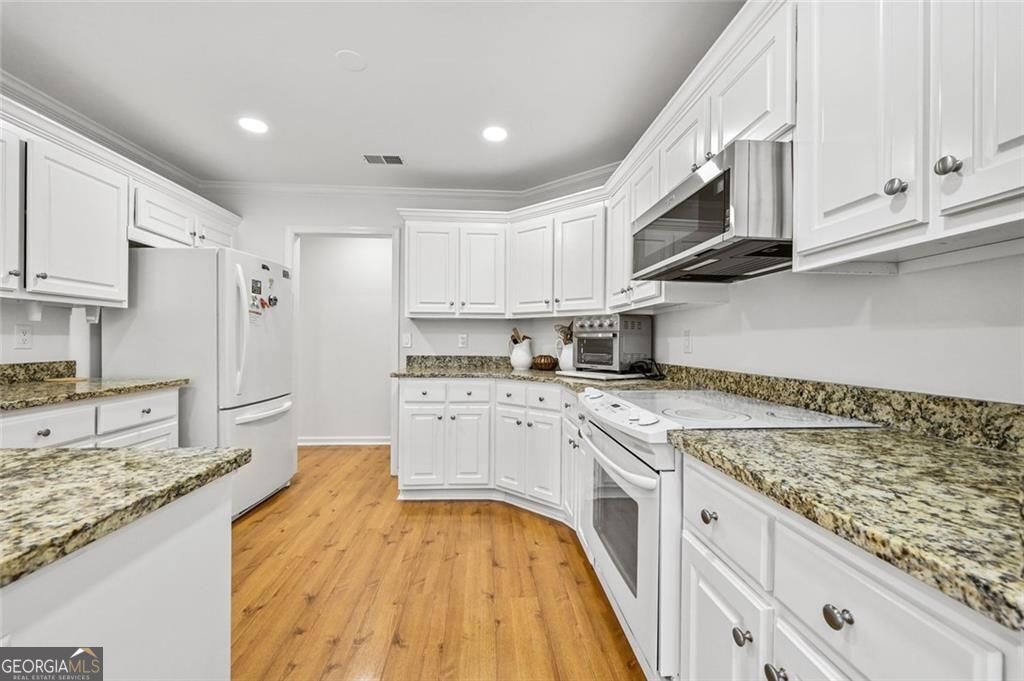 245 Walford Court Property Photo 23
