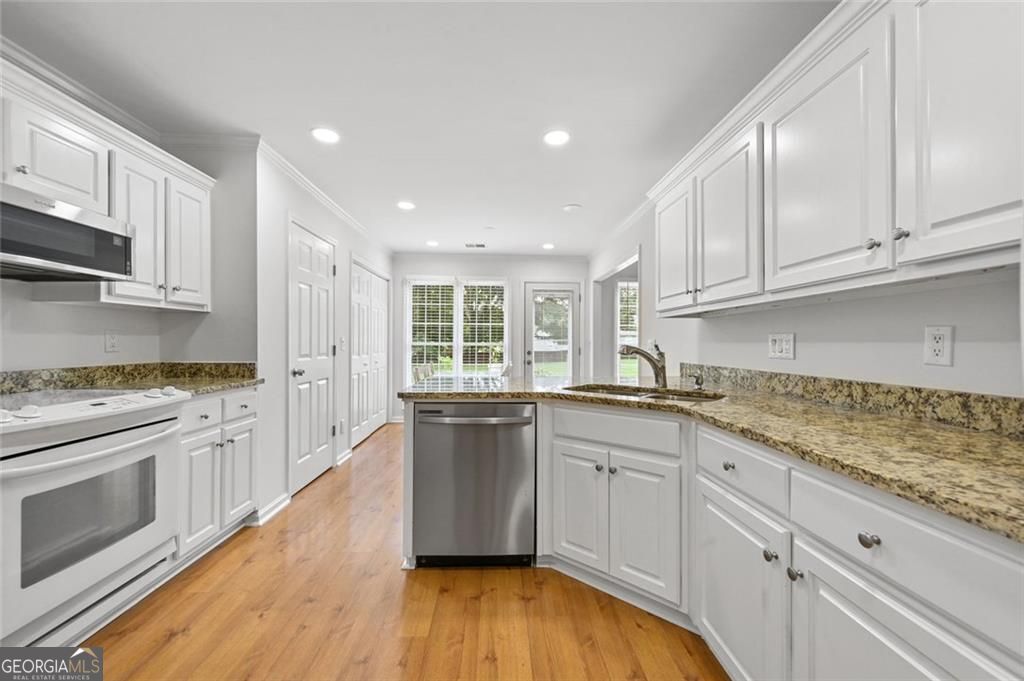 245 Walford Court Property Photo 24