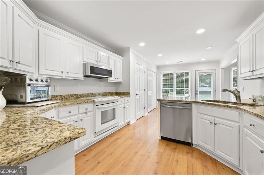 245 Walford Court Property Photo 25