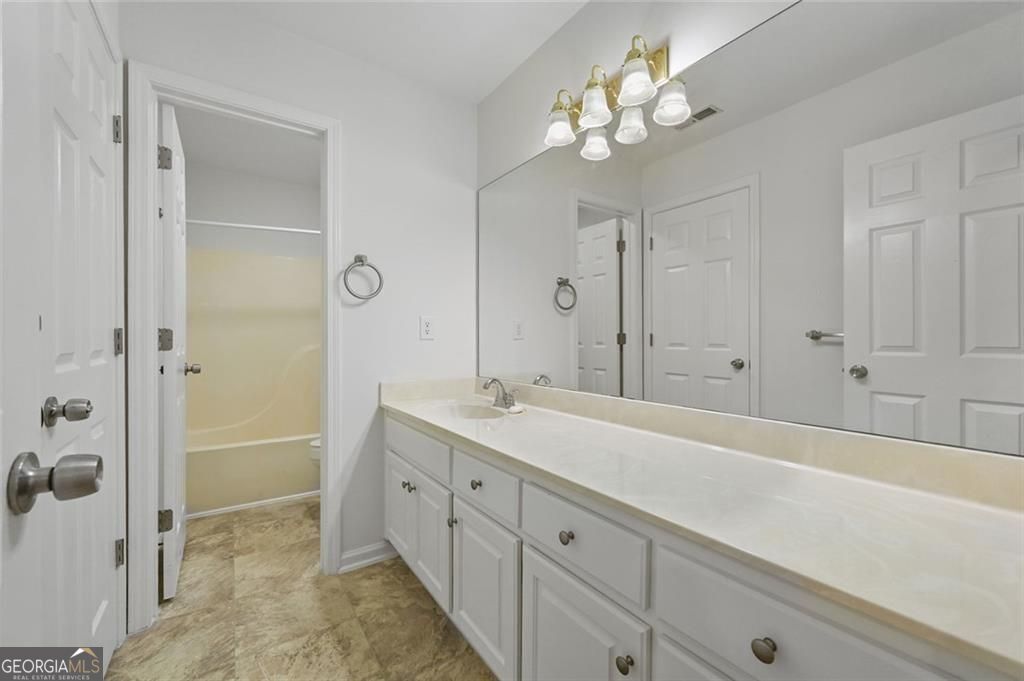 245 Walford Court Property Photo 31