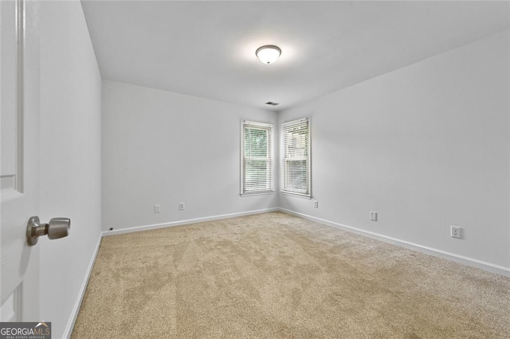 245 Walford Court Property Photo 32
