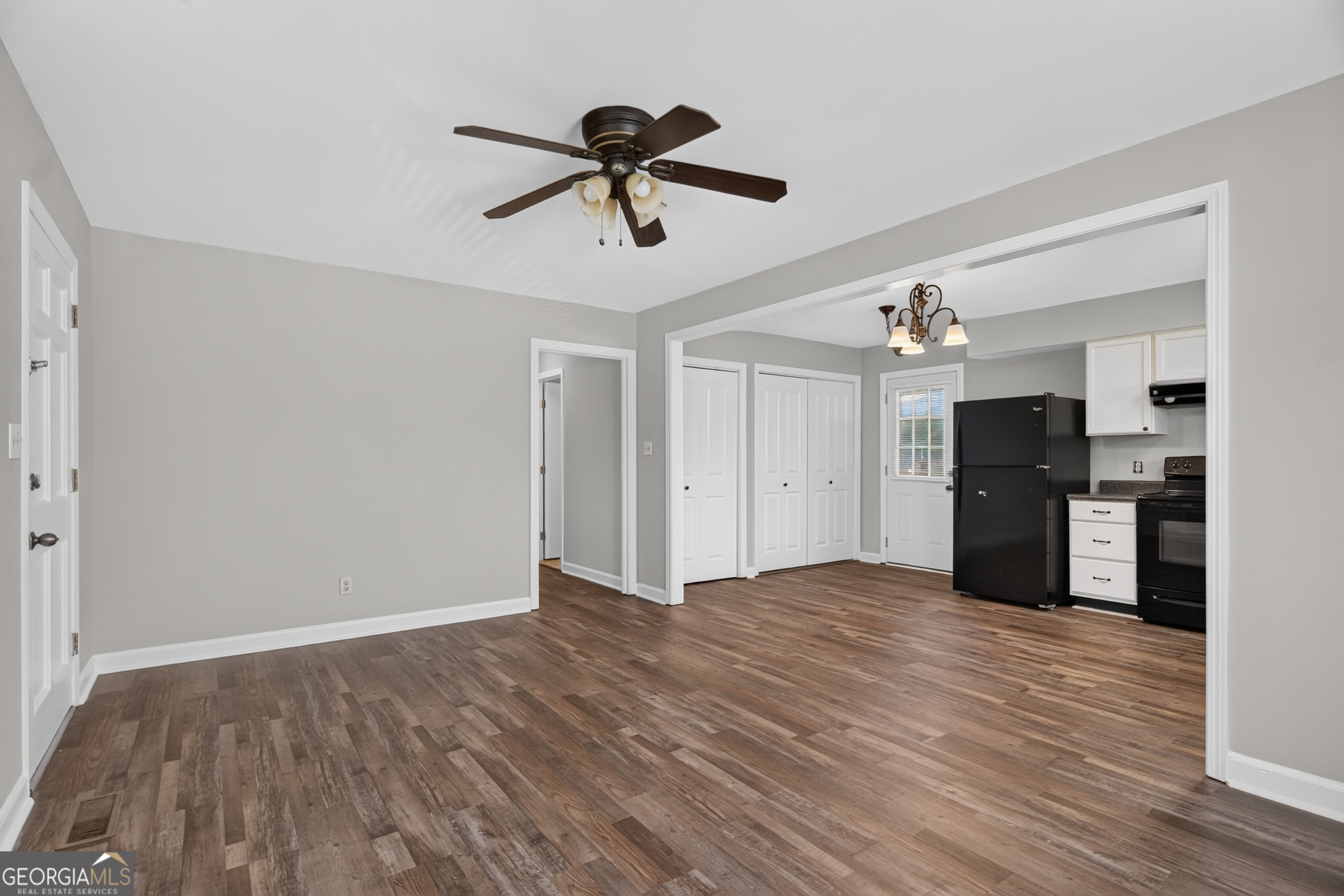 204 S Chilton Crescent Property Photo 6