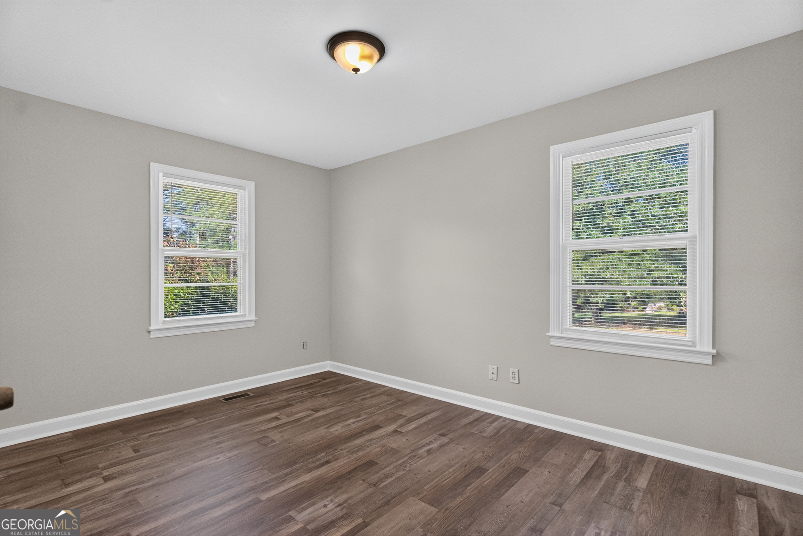 204 S Chilton Crescent Property Photo 11