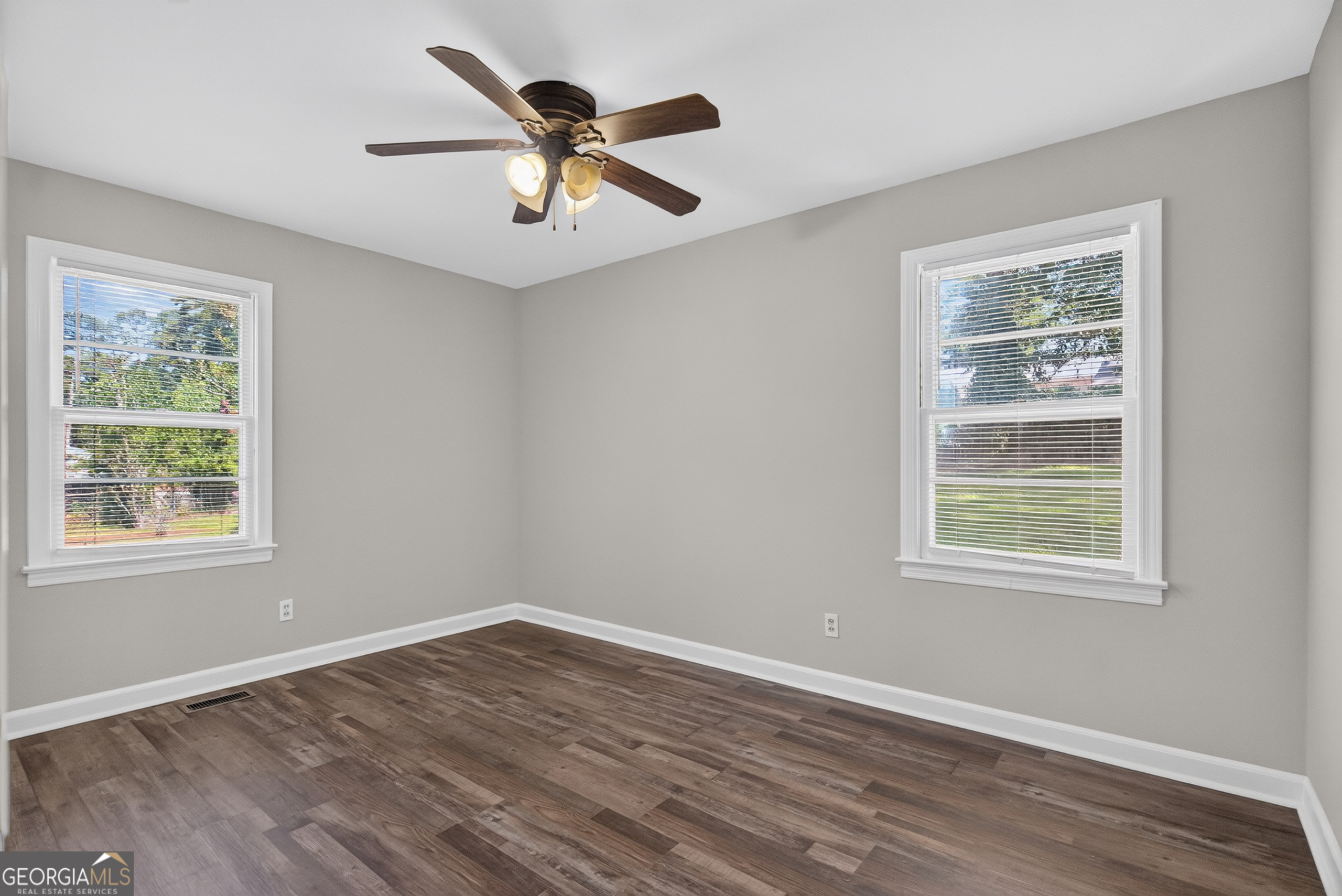 204 S Chilton Crescent Property Photo 14