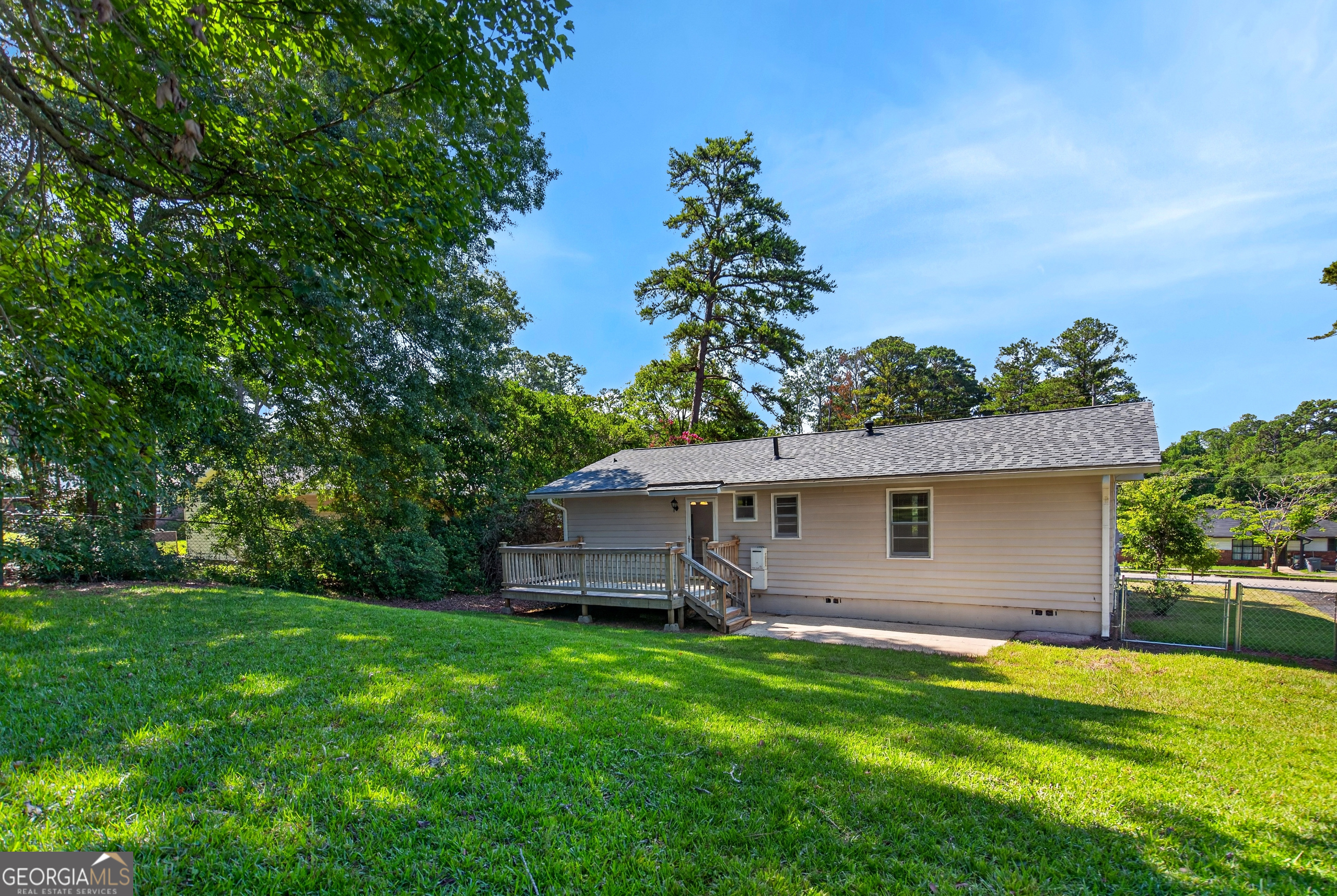 204 S Chilton Crescent Property Photo 16