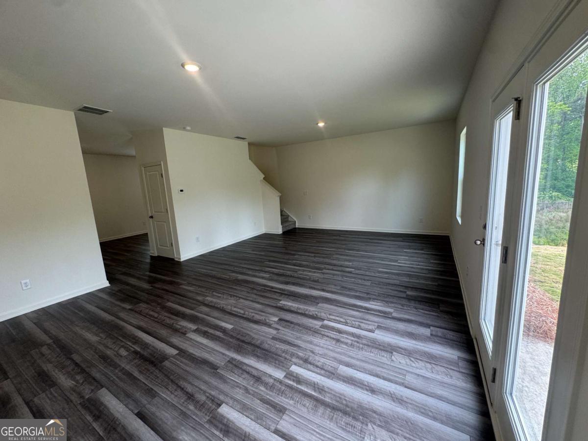 367 Silverton Drive Property Photo 4