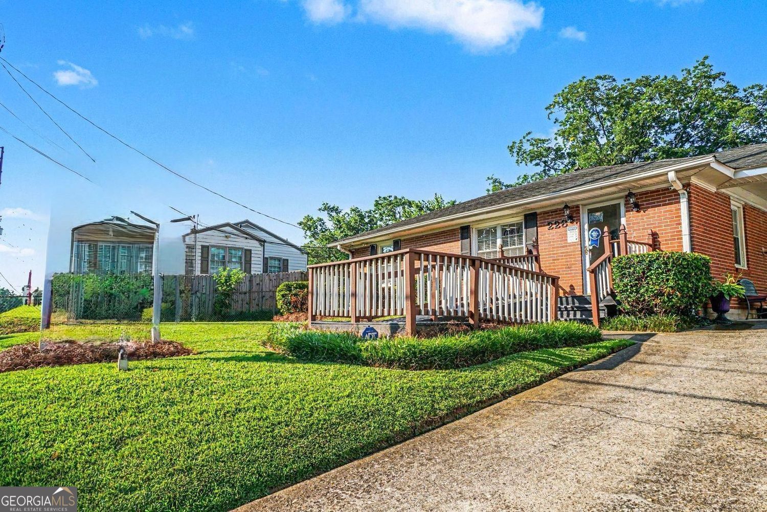 228 Powers Ferry Road Se Property Photo 3