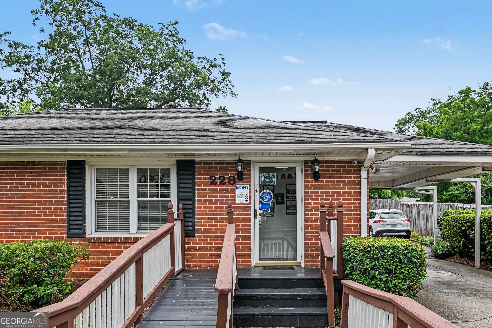 228 Powers Ferry Road Se Property Photo 5