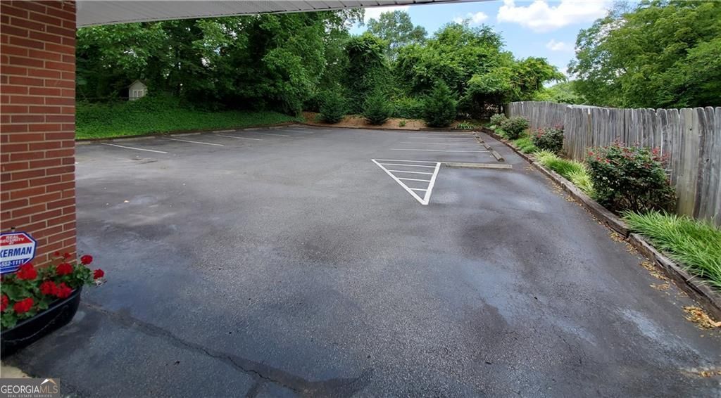 228 Powers Ferry Road Se Property Photo 17