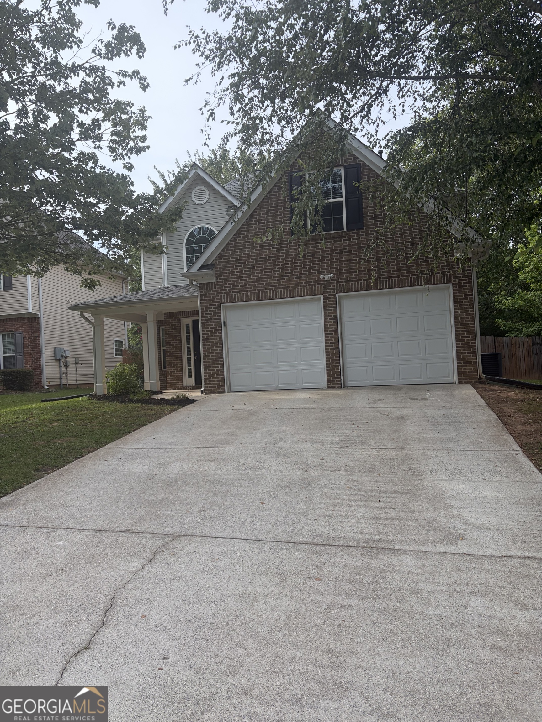 1942 Oakbluff Drive