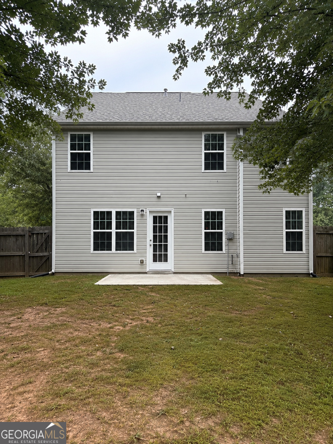 1942 Oakbluff Drive Property Photo 2