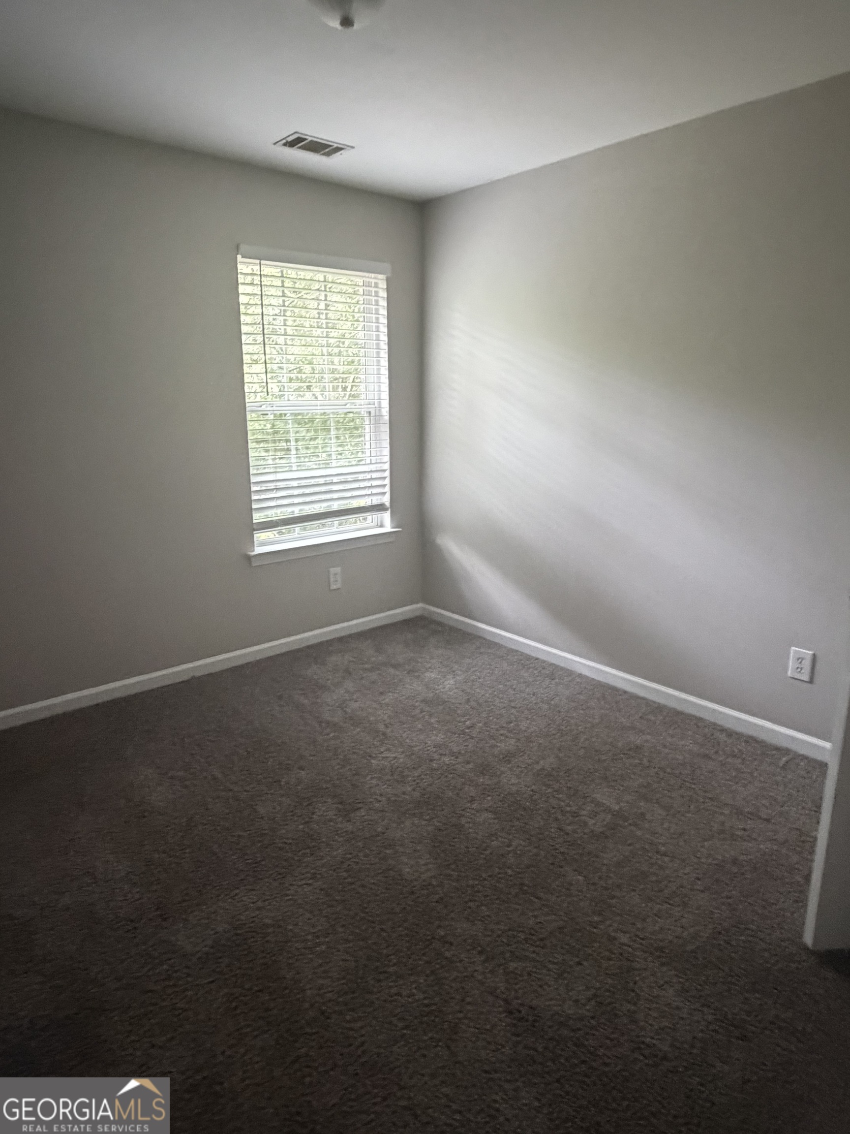 1942 Oakbluff Drive Property Photo 11