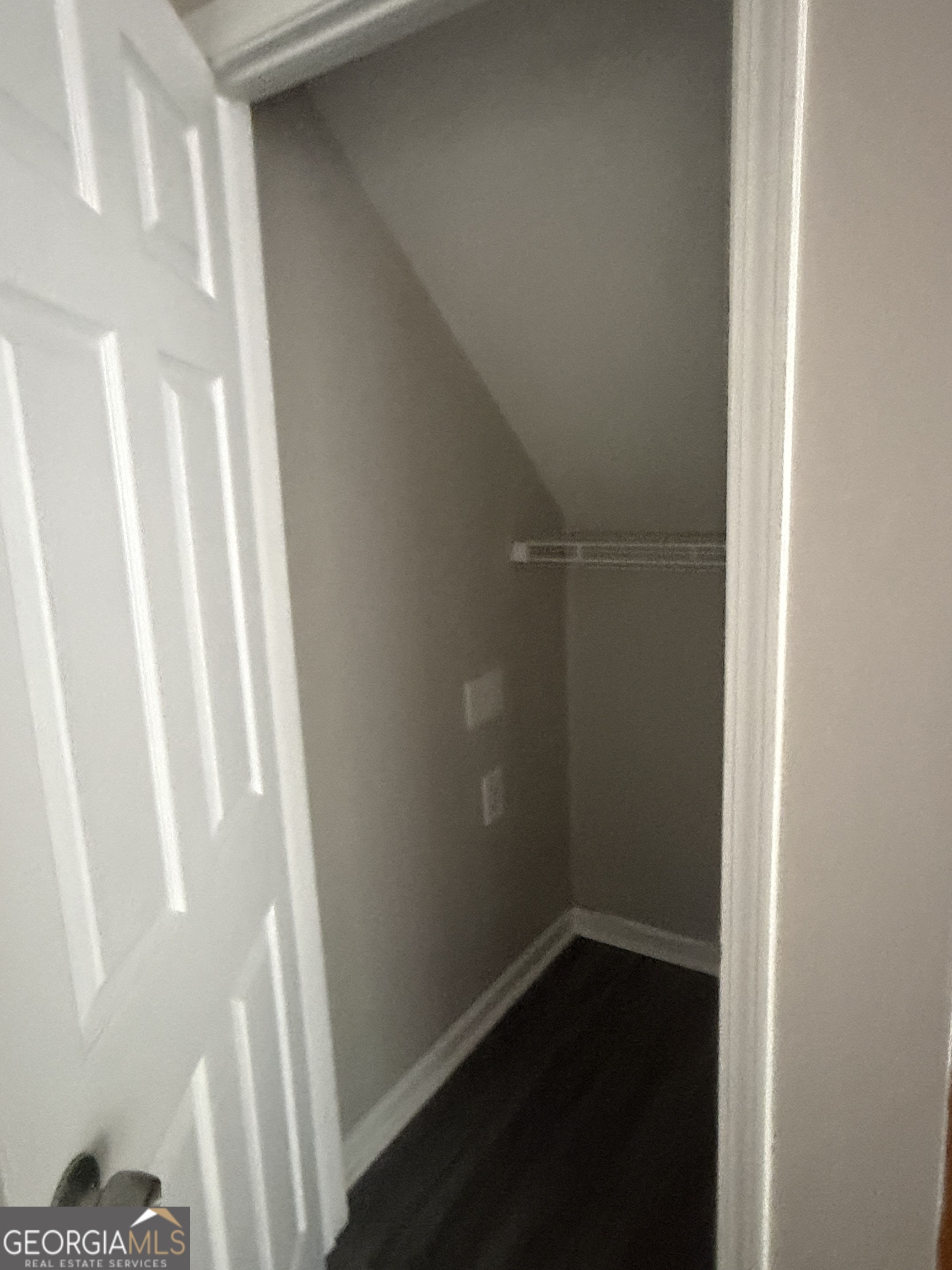 1942 Oakbluff Drive Property Photo 13