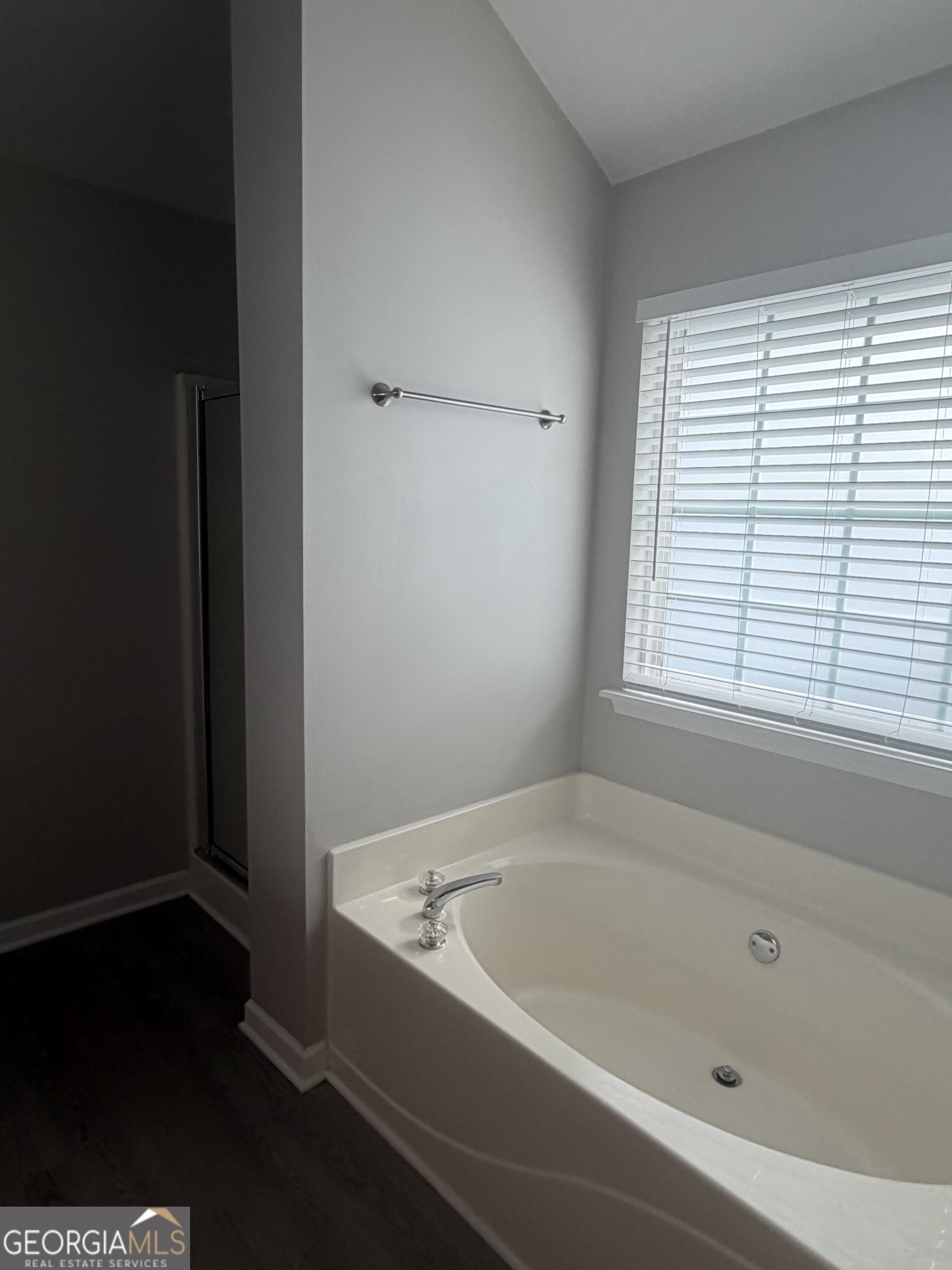 1942 Oakbluff Drive Property Photo 17