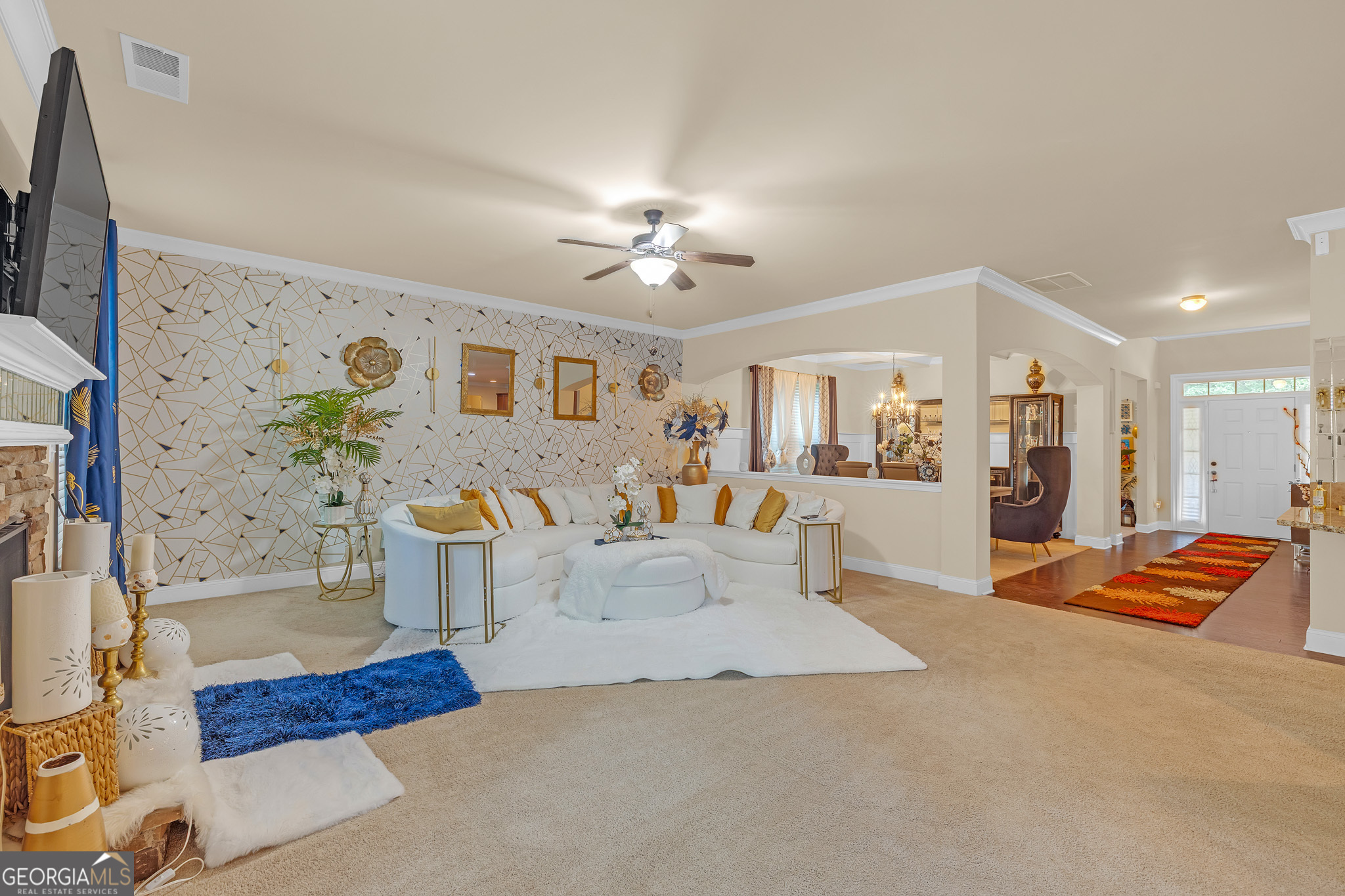 891 Lorrimont Lane Property Photo 4