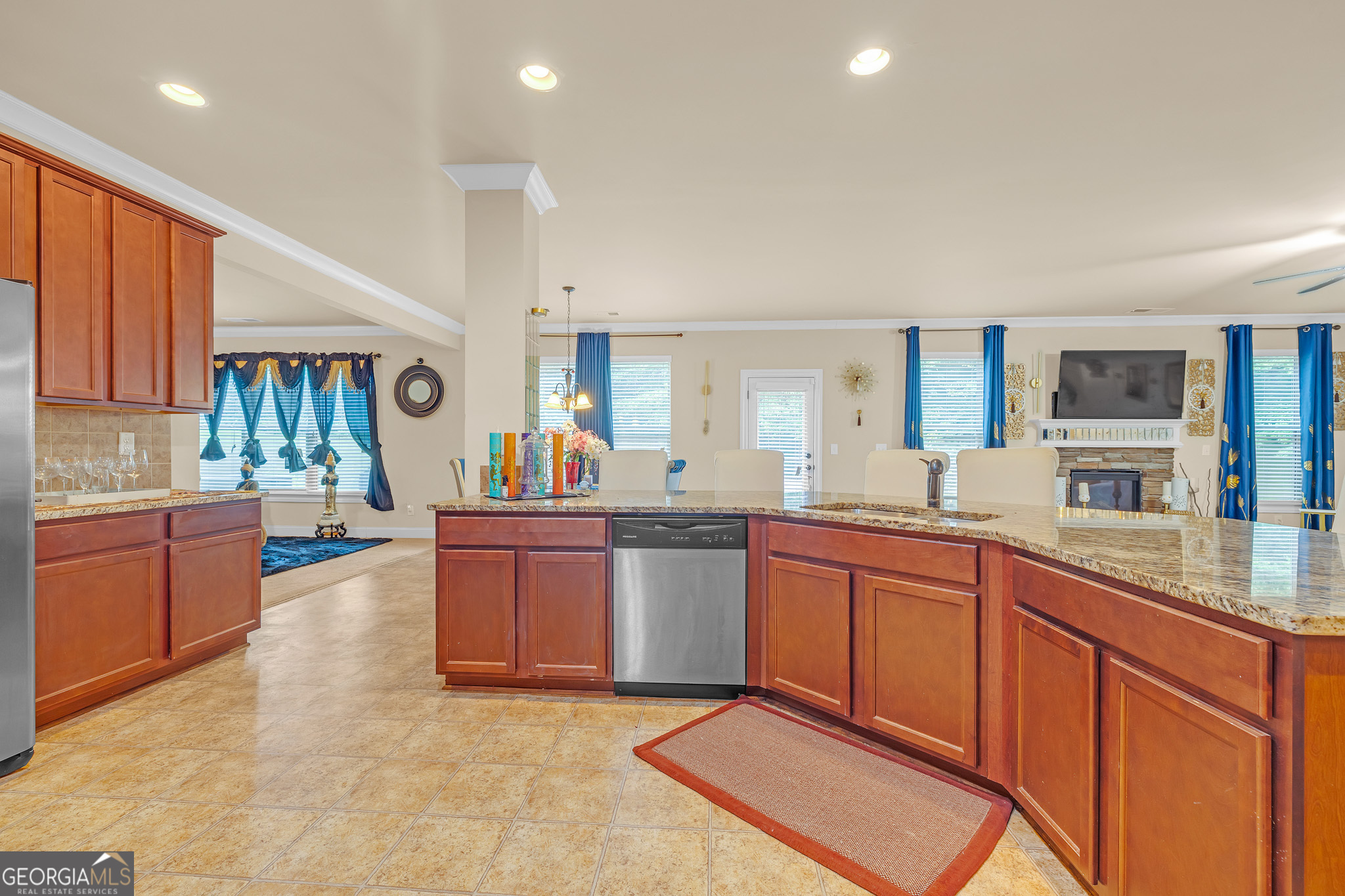 891 Lorrimont Lane Property Photo 15