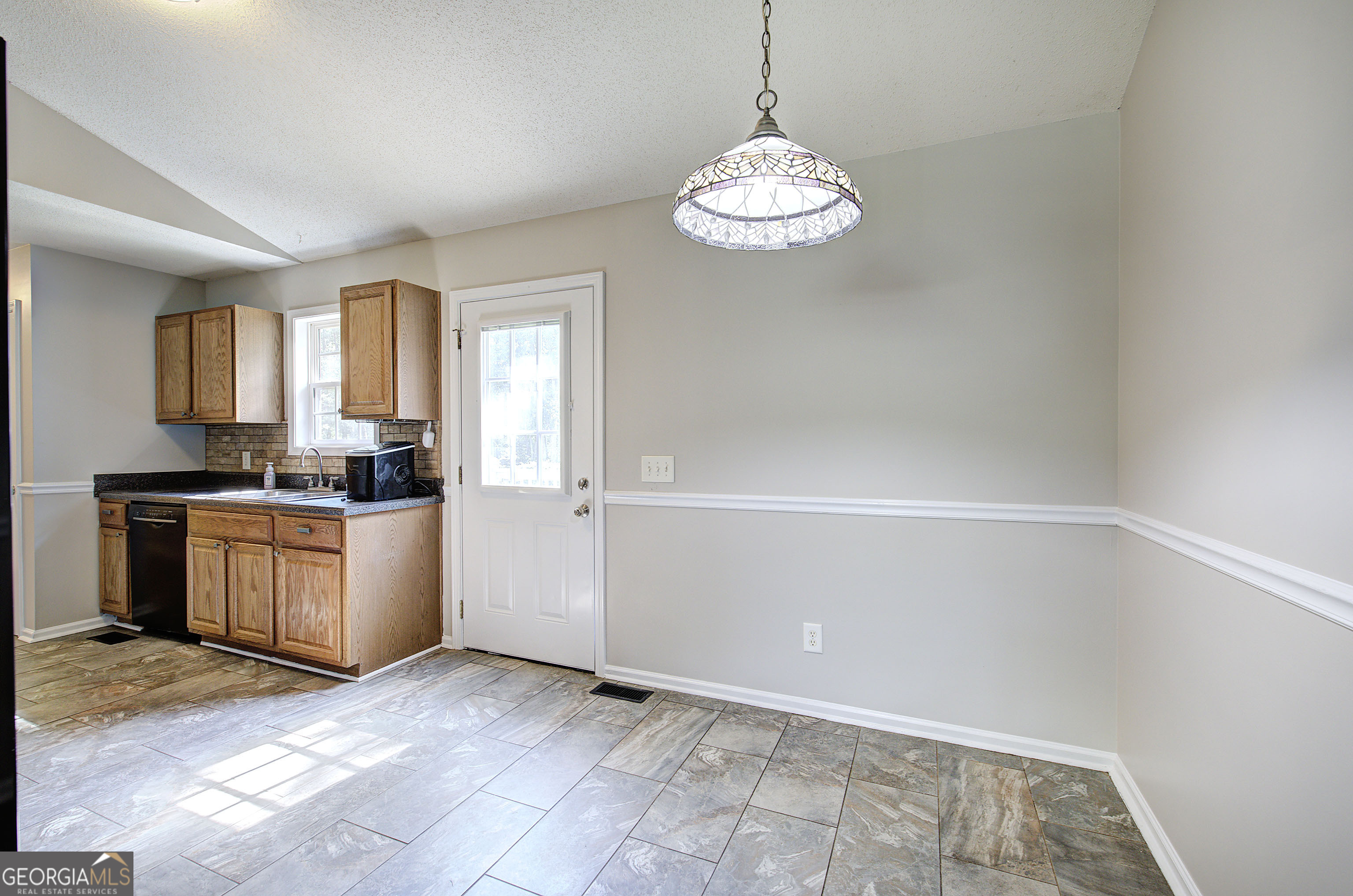 49 Indian Hills Drive Property Photo 17