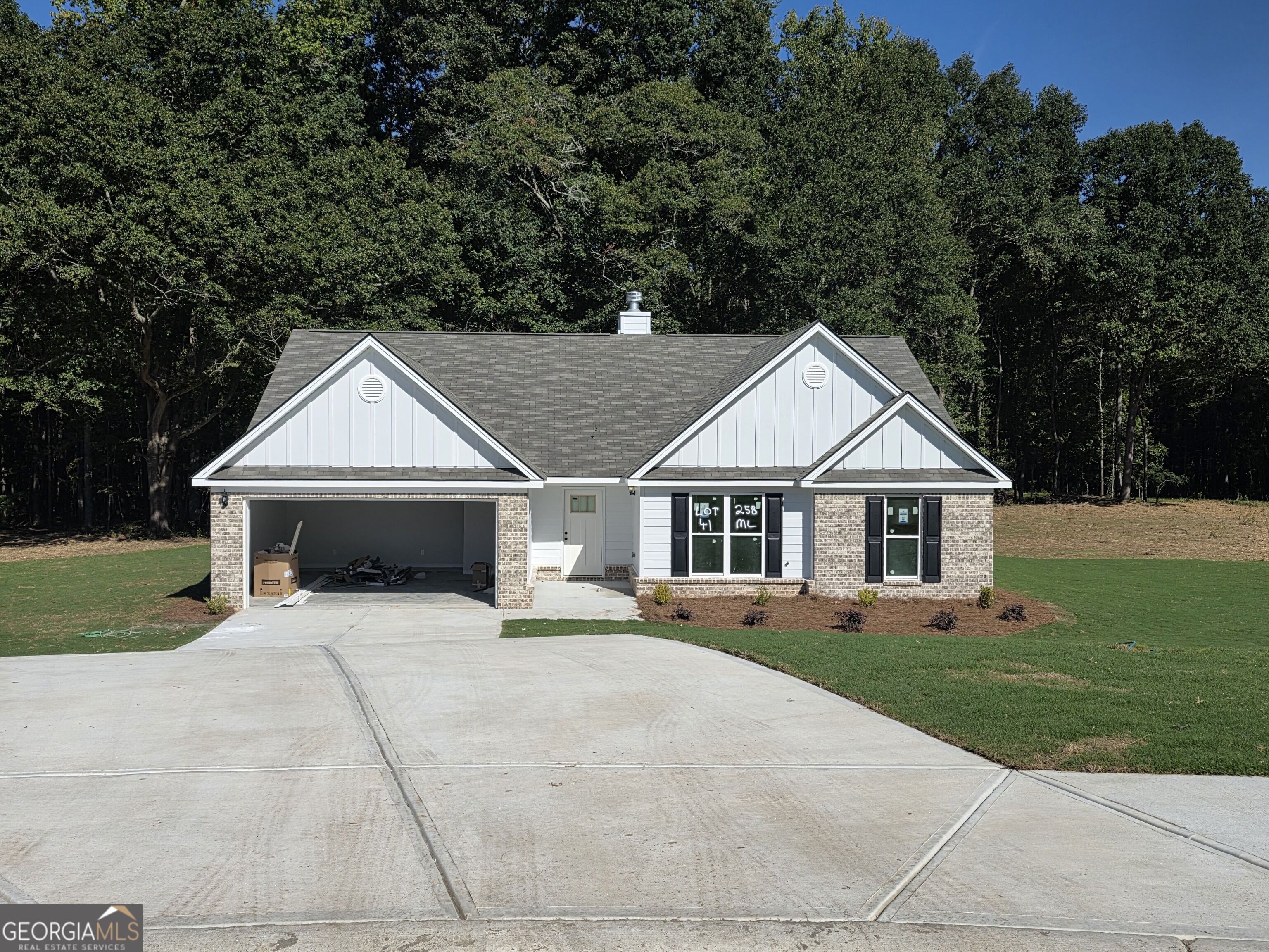 258 Windrow Trail Property Photo 1