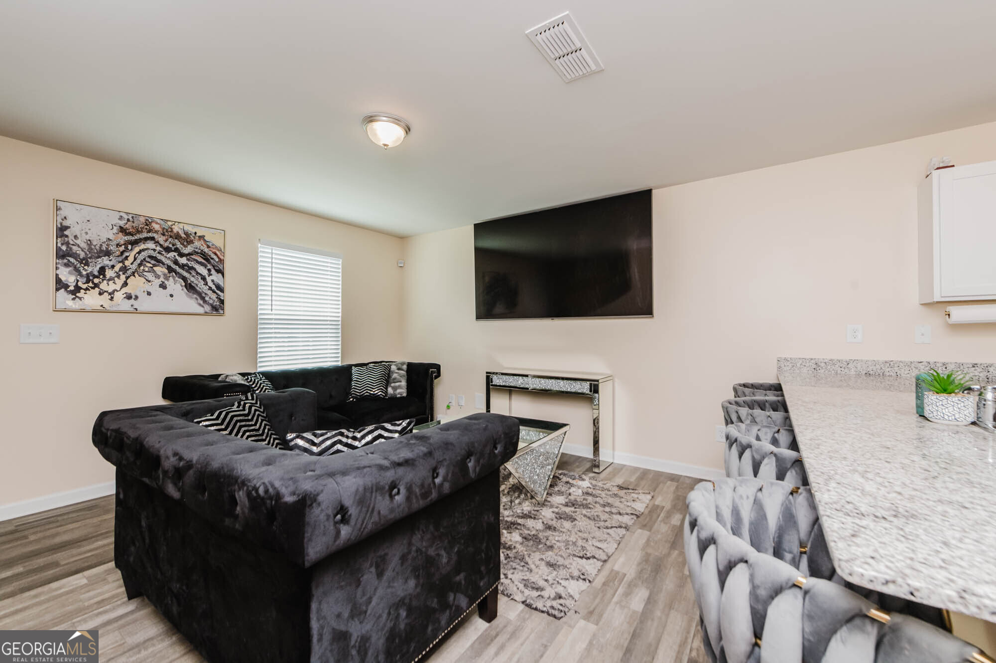 131 Catalpa Road Property Photo 3