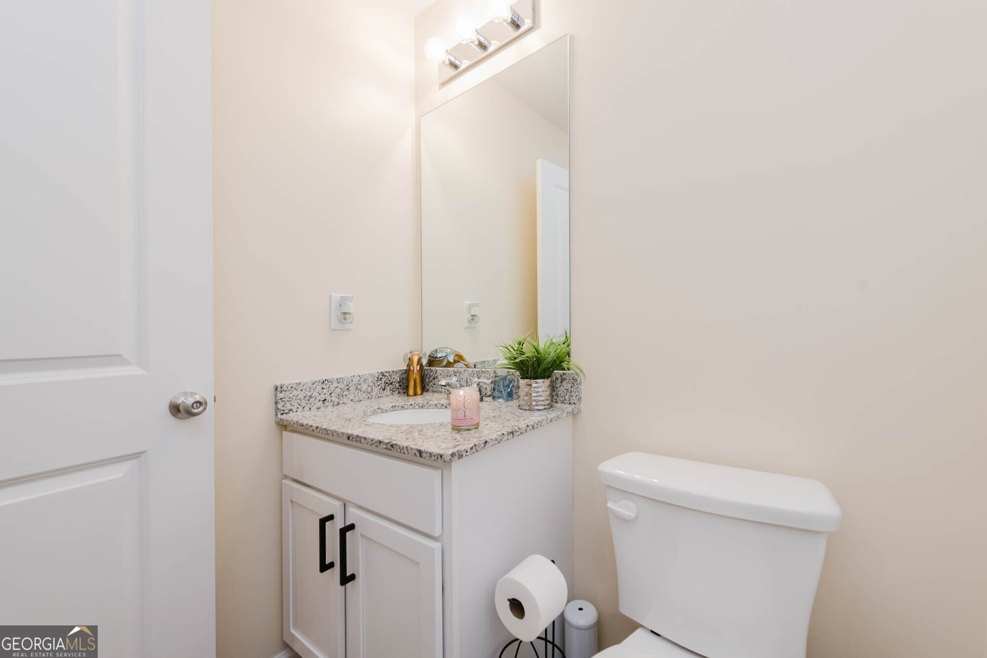 131 Catalpa Road Property Photo 11